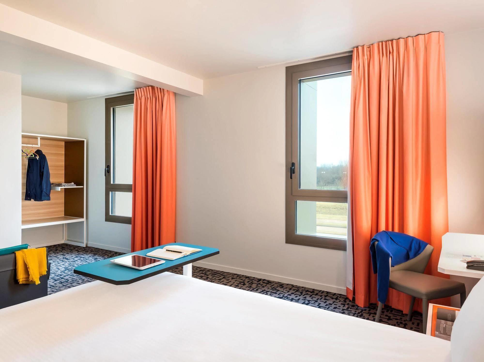 Ibis Styles Guyancourt Versailles Luaran gambar