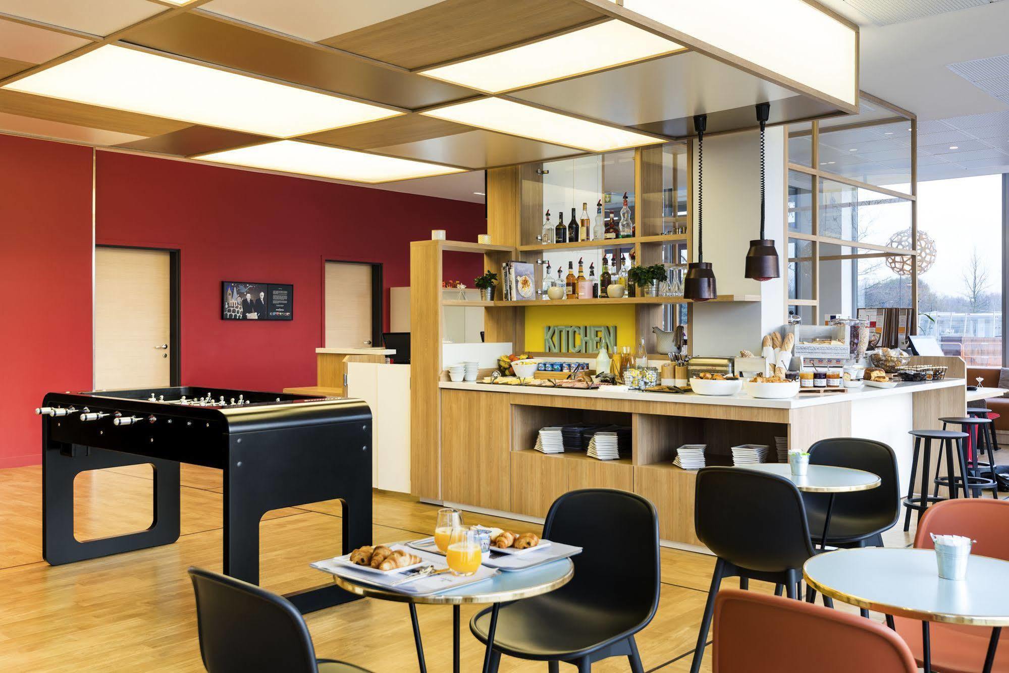 Ibis Styles Guyancourt Versailles Luaran gambar