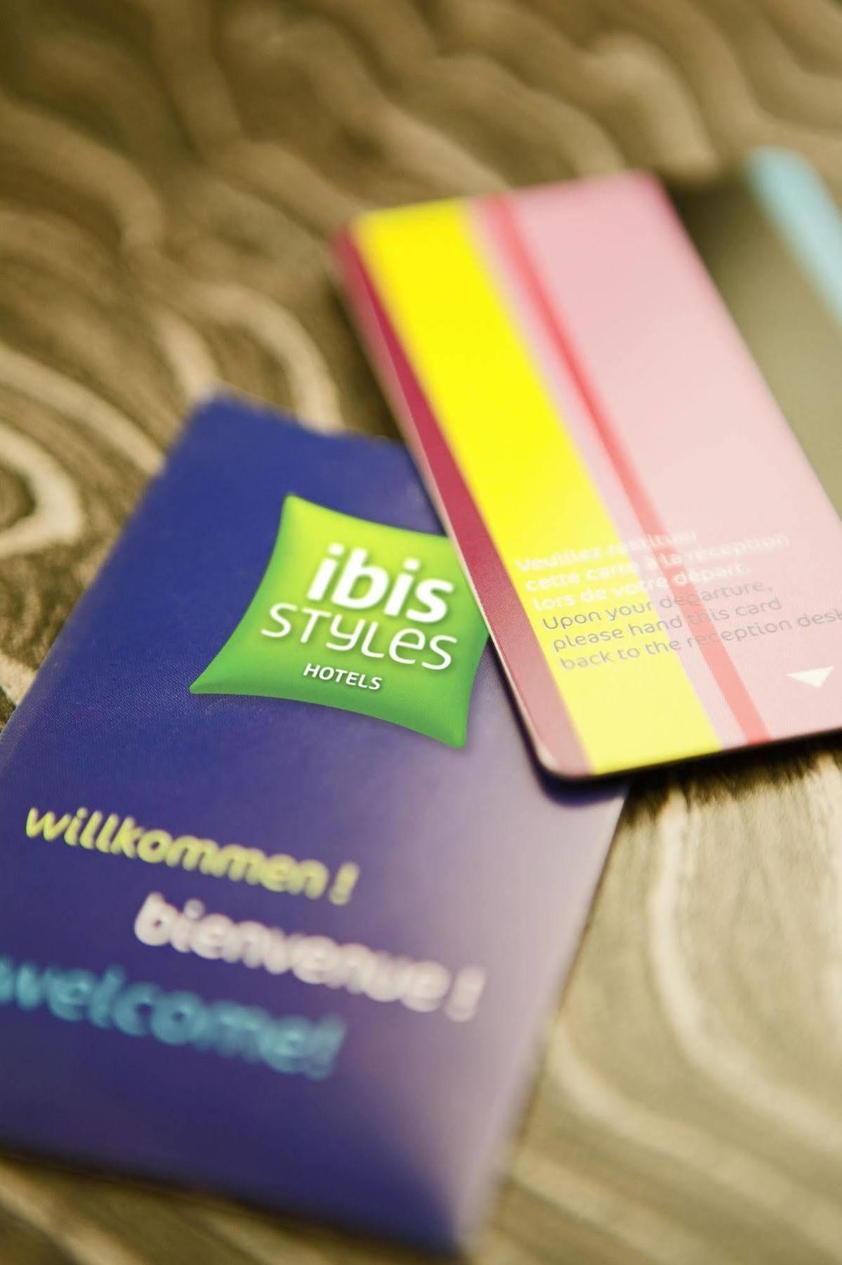 Ibis Styles Guyancourt Versailles Luaran gambar